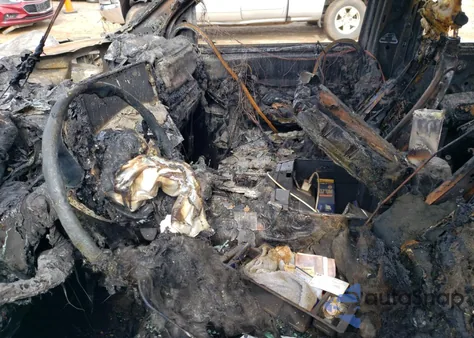 2024 Chevrolet Silverado K1500 Lt из США, поврежденный, VIN 2GCUDDED9R1151171